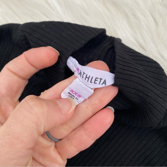 Athleta black ribbed turtleneck sleeveless tank XXS - Picture 2 of 3